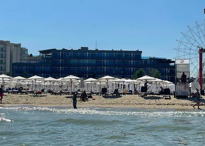 Gallery B Апартаменты *